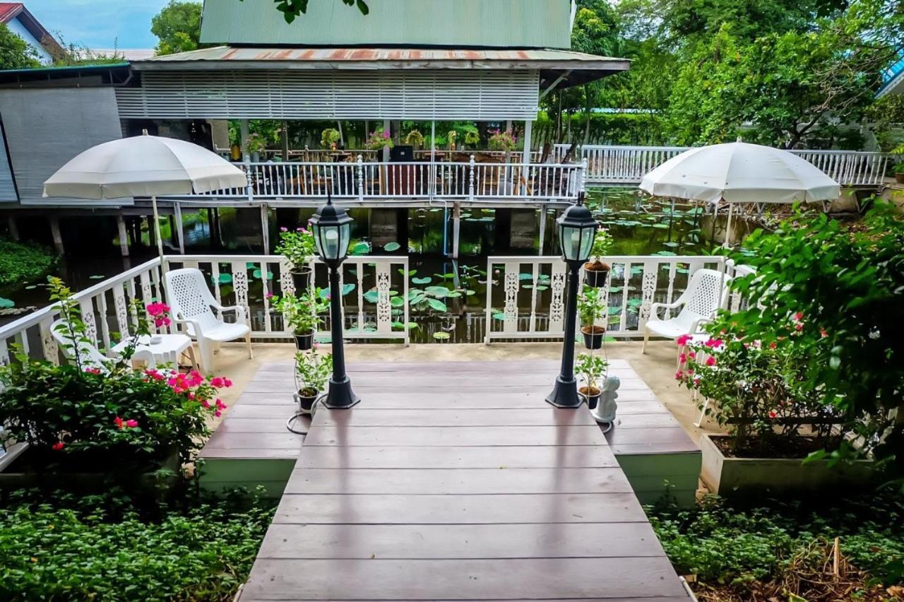 Отель Baan Luang Harn Аюттхая Экстерьер фото